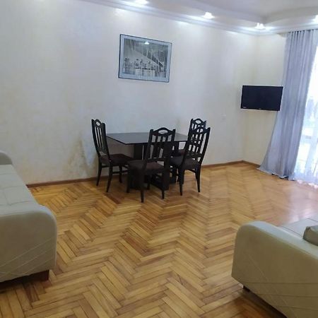 Apartment On 26 May Str Batumi Luaran gambar