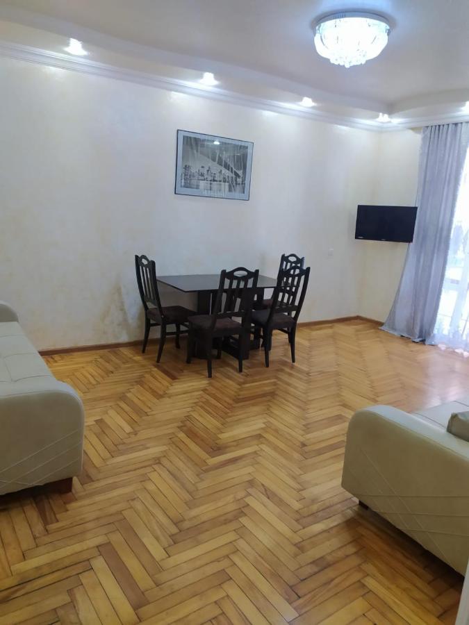 Apartment On 26 May Str Batumi Luaran gambar